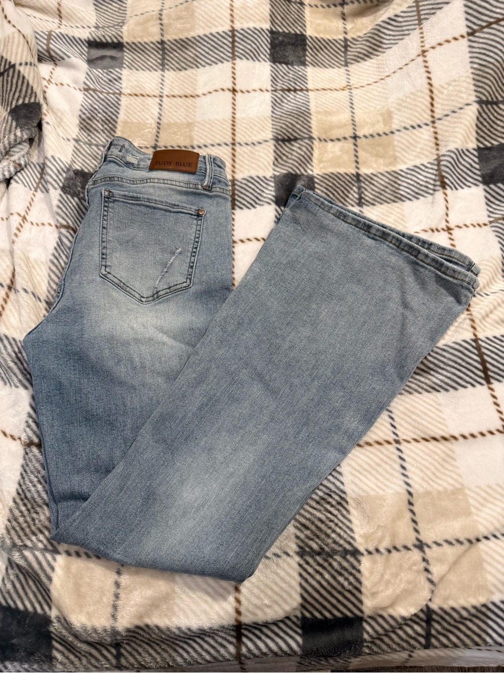 Judy Blue Faded Light Blue Straight-Leg Jeans